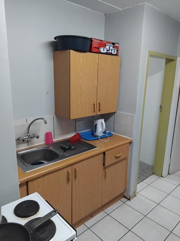 To Let 2 Bedroom Property for Rent in Kannoniers Park North West